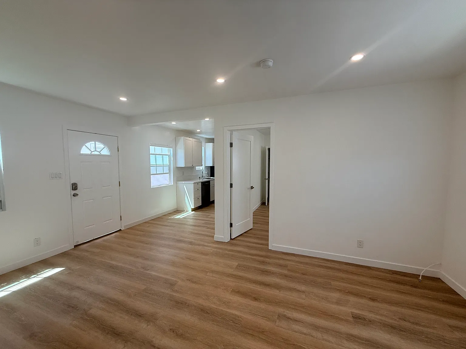 1 bed, 650 sqft, $2,495 — Photo 2