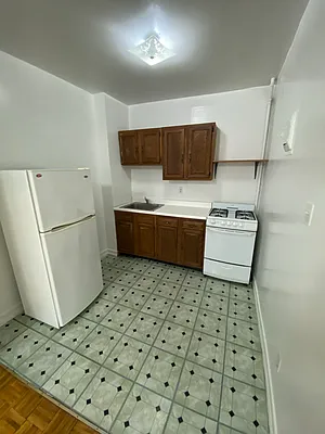 Rented by Peter R. Hungerford, LREB | media 25