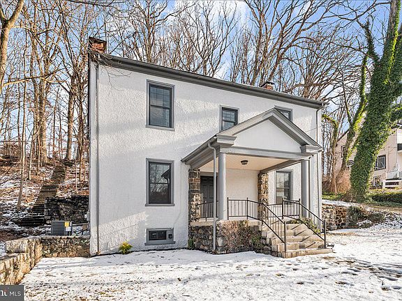 3rd image of 1921 Mount Vernon Ave