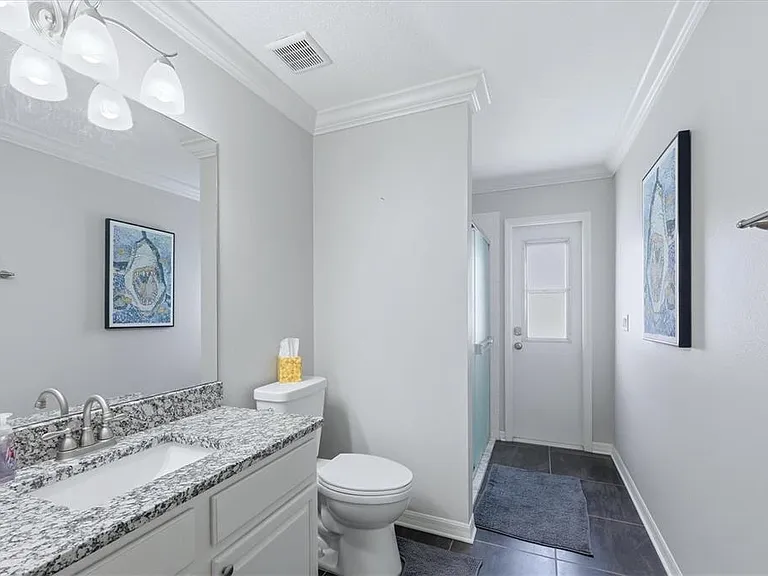 4617 Egmont Dr — Photo 31