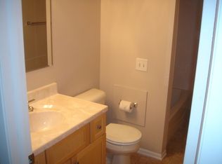 105 Georgiana Cir, Madison, WI 53716