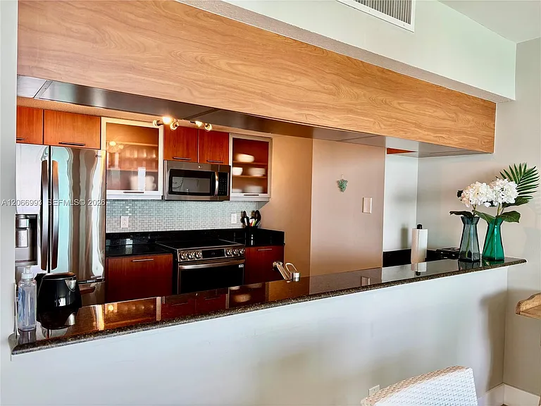 1800 N Bayshore Dr #4209 — Photo 7