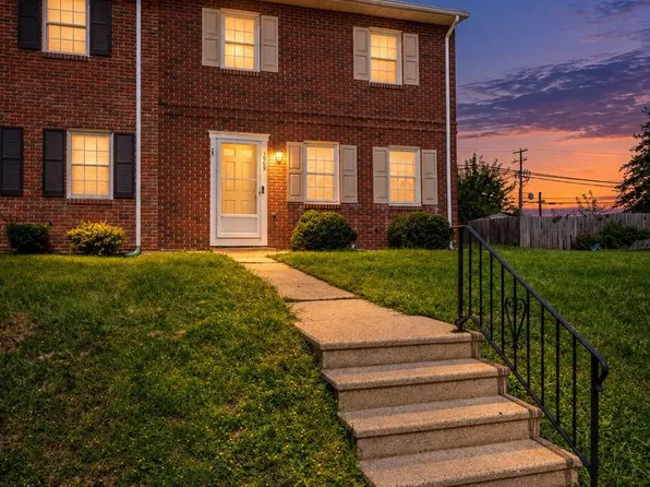 1909 Andre Ct, Wyomissing, PA 19610
