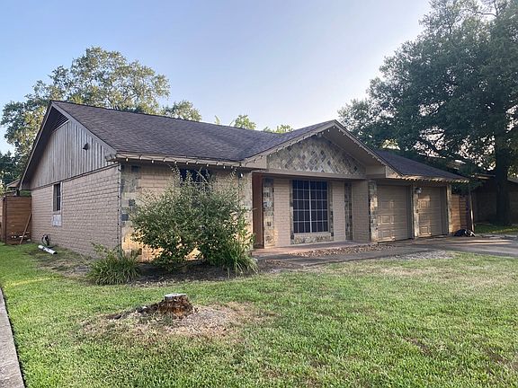 2nd image of 13918 Bretagne Dr