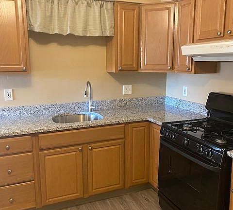 2nd image of 5 Cynthia Dr APT 22