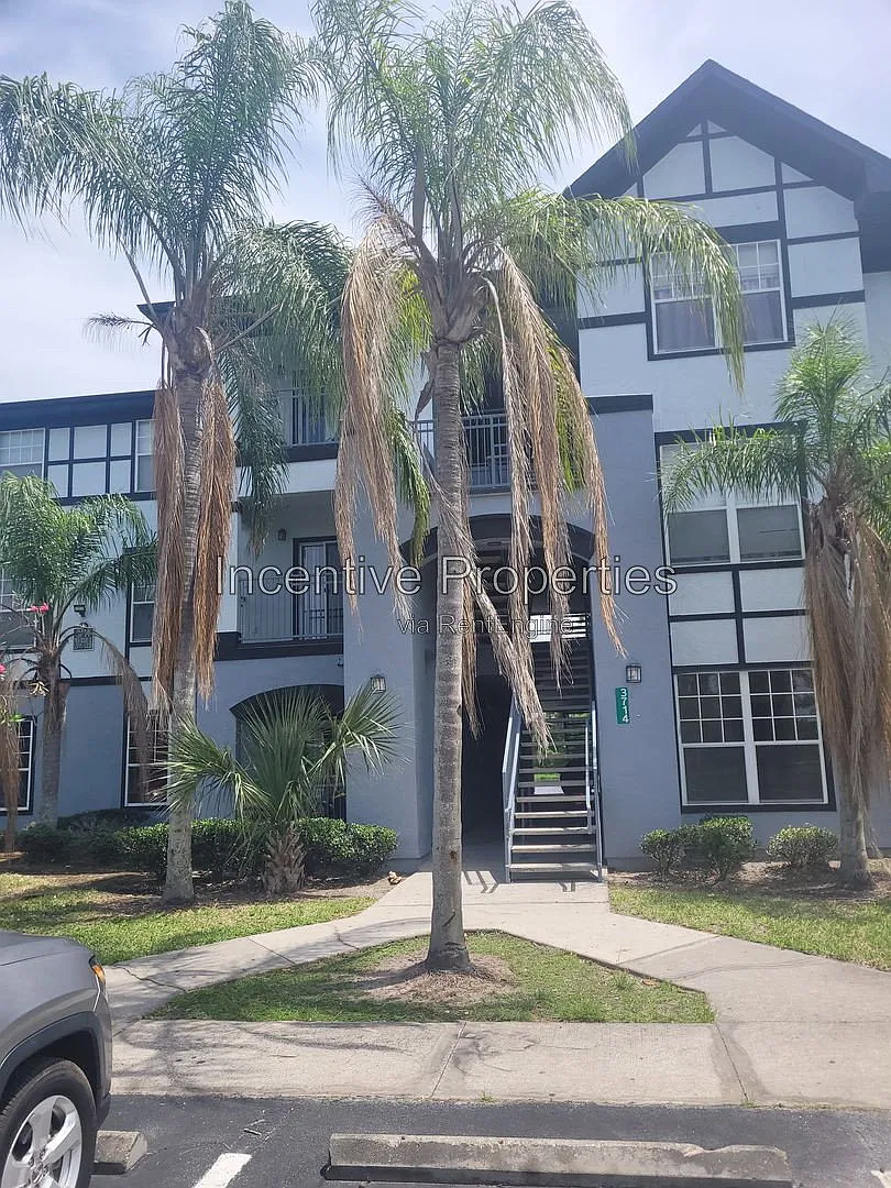 1 bed, 1.0 bath, 768 sqft, $1,250 — Photo 2