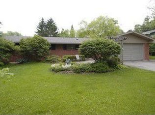 1513 Avalon Ct, St Charles, IL 60174