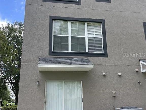 2nd image of 2401 Lexington Oak Dr