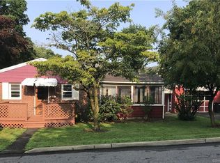 3 Berrylane Ct, Fairfield, CT 06825