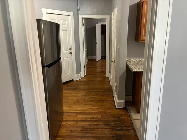 Claxton — Photo 2
