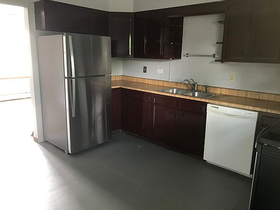 3rd image of 4435 Eberly Ave APT 2A