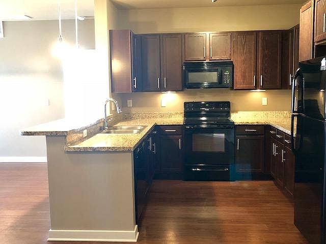 Kitchen (All appliances included!)