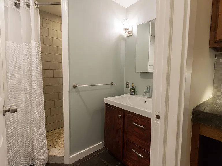 917 N Maple Ave — Photo 19