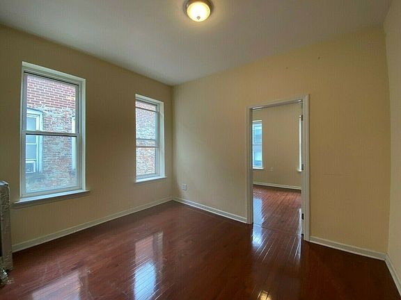 3rd image of 11-34 44th Dr #15