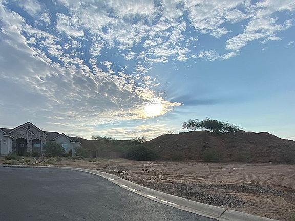 3rd image of 224 Seven Palms Cir