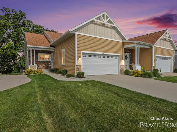 237 Hazelnut Dr, Coopersville, MI 49404