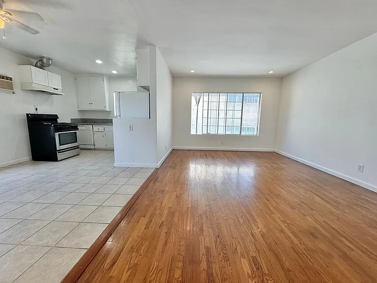 3419 Club Dr — Photo 18