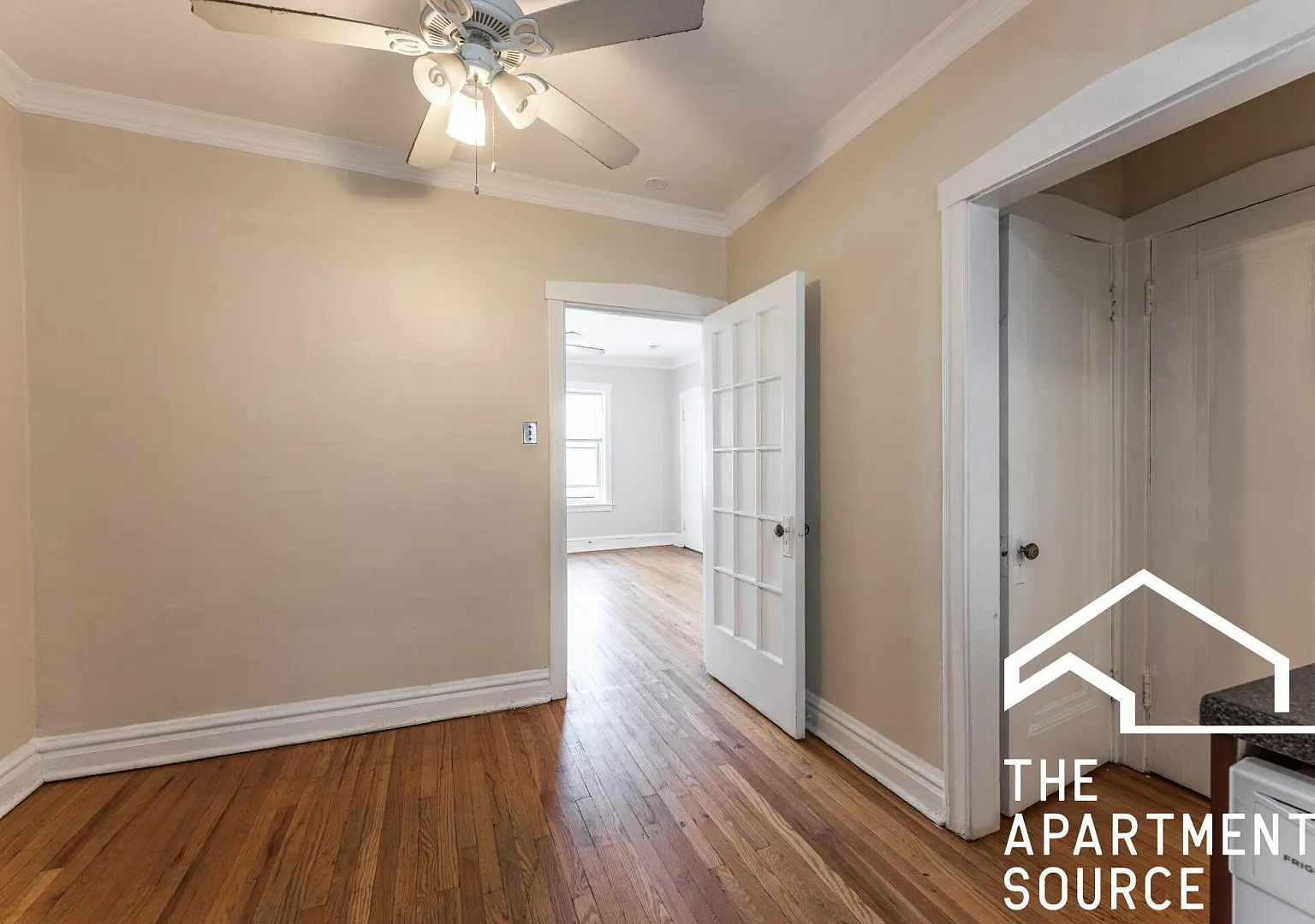 3906 W Argyle St — Photo 4