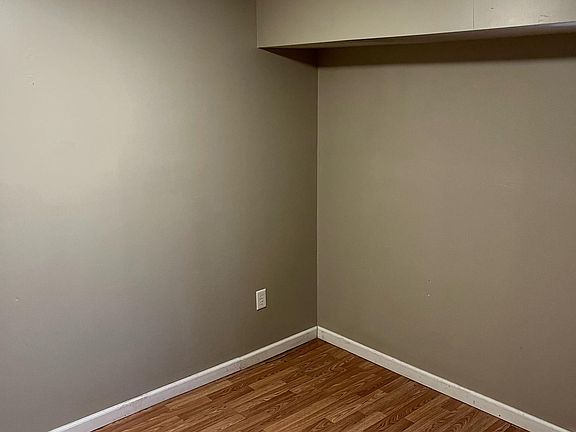 2nd image of 392 Baird St