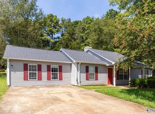 207 Barberry Ln, Toney, AL 35773