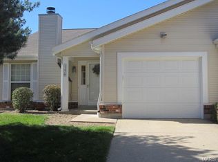 1276 Dell Ridge Ct, Saint Peters, MO 63303