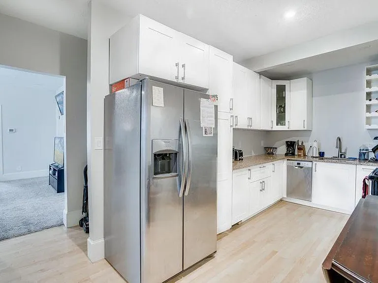 2411 Buchanan St NE #1 — Photo 2