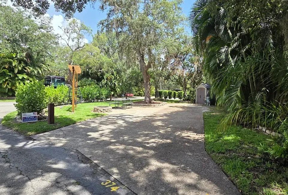 1st image of 374 Bear Trl