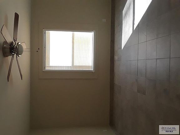 5th image of 1711 N 25th St APT 2