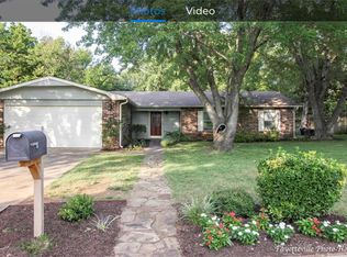 2494 N Robin Rd, Fayetteville, AR 72703