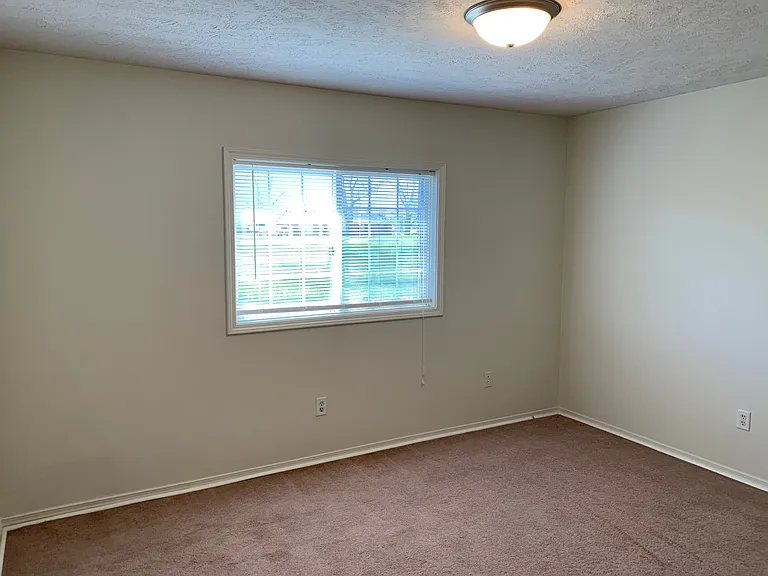 3 Stortz Dr — Photo 35
