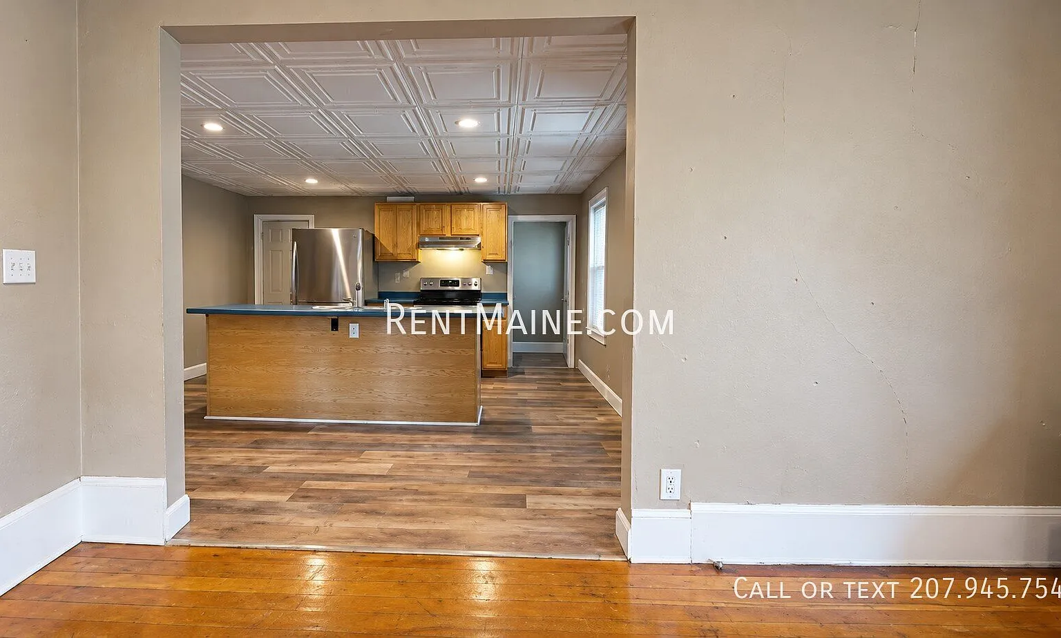 3 bed, 1.5 bath, 1800 sqft, $1,800 — Photo 3