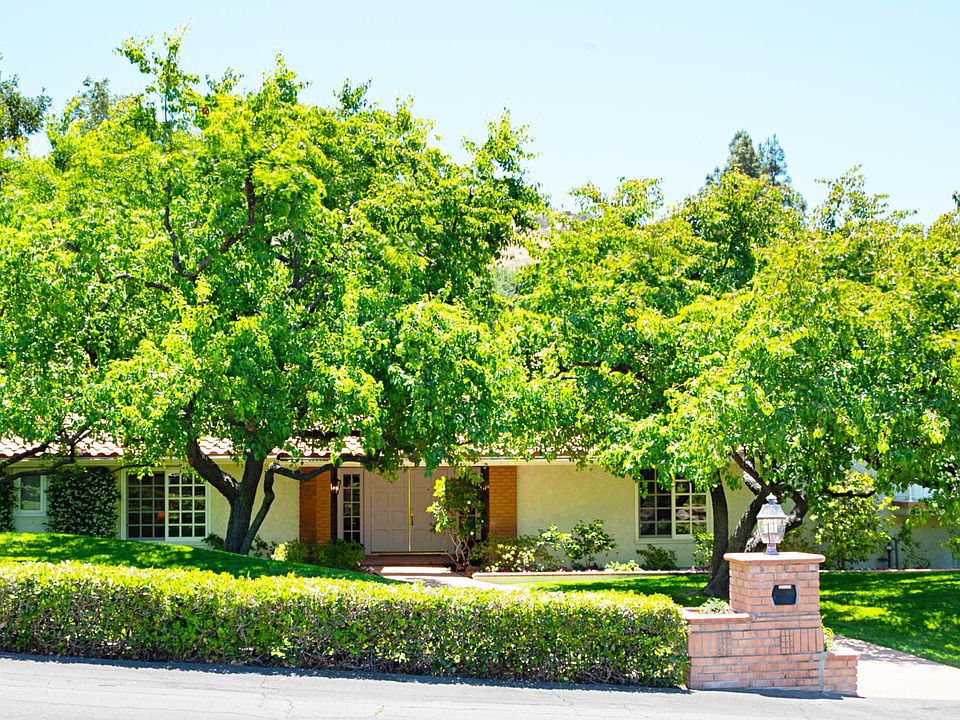 1st image of 4333 Hunt Club Ln