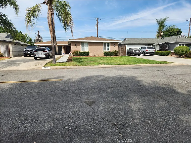 1257 N Armel Dr — Photo 2