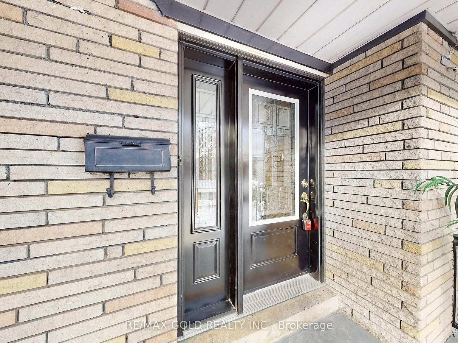 3 bed, $3,800 — Photo 3
