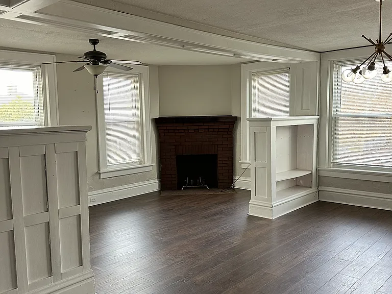 362 W 1st Ave #B — Photo 1
