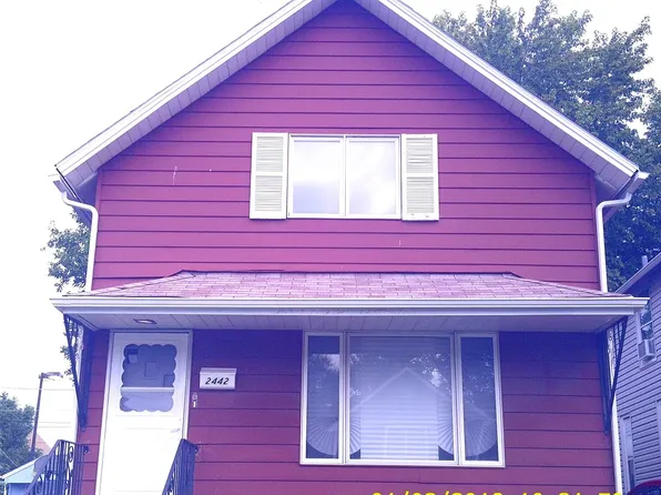 2442 Grove St, Blue Island, IL 60406
