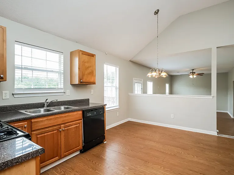 153 Bellington Dr — Photo 8