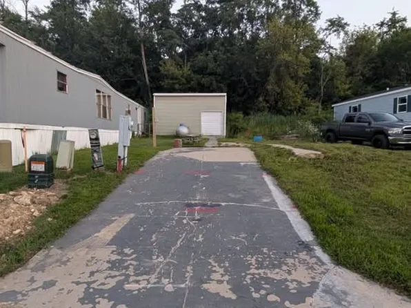 15462 Lewis Rd Trailer 20, Dubuque, IA 52002