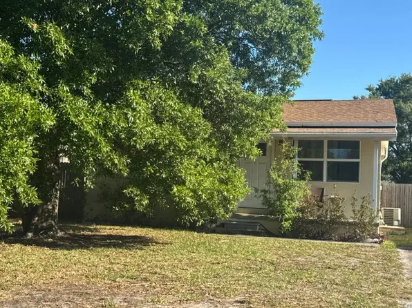 4327 43rd Ave N, Saint Petersburg, FL 33714