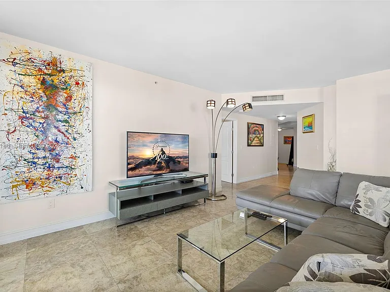 17555 Atlantic Blvd #708 — Photo 5
