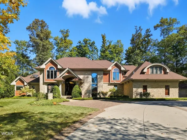 3039 Lakeshore Dr, Lima, OH 45806