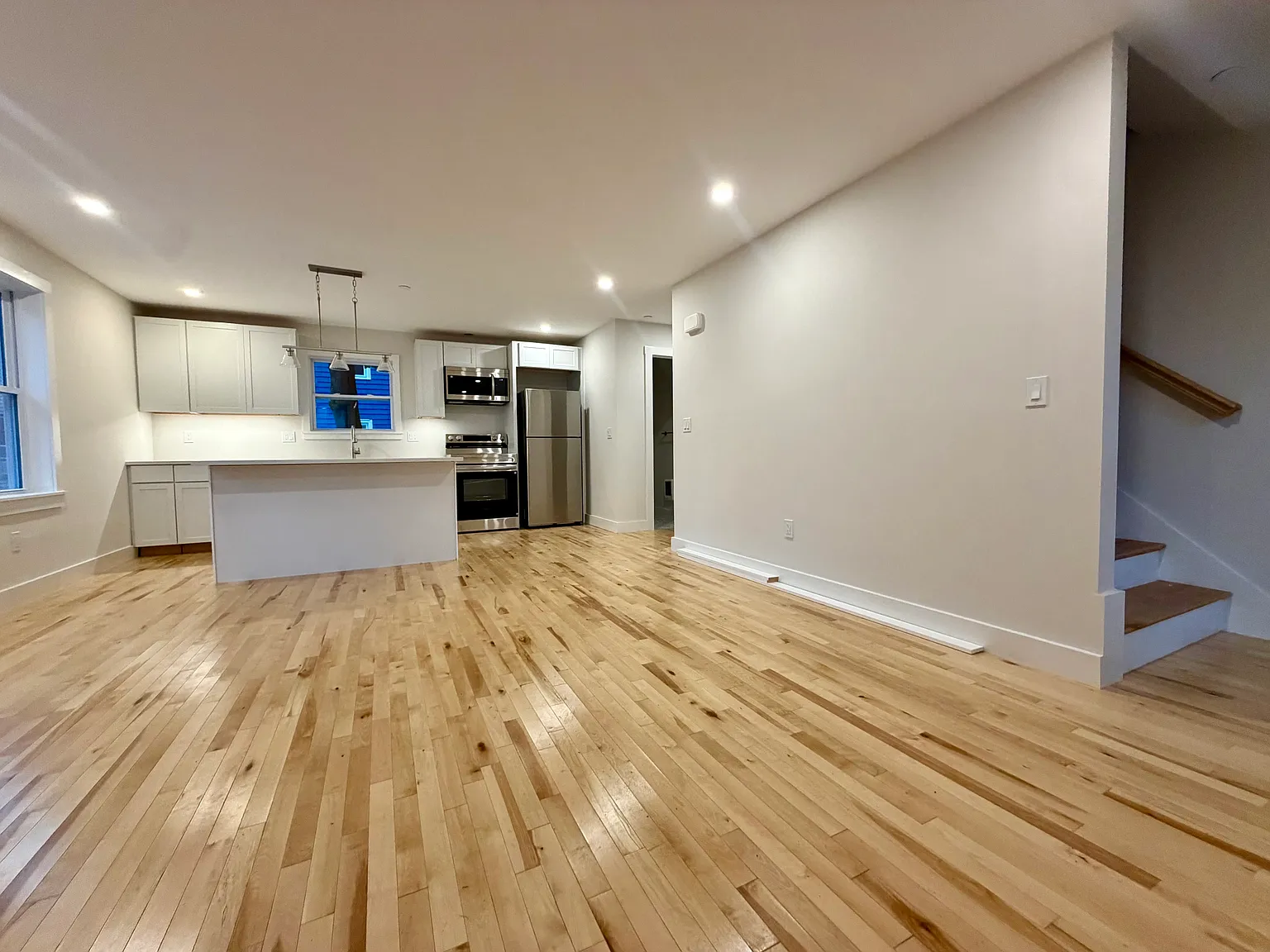 3 bed, 2.5 bath, 1400 sqft, $4,500 — Photo 4