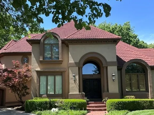 11410 W 139th Ter, Overland Park, KS 66221