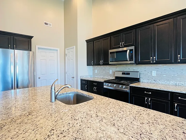 2566 Creek Bank Dr — Photo 11