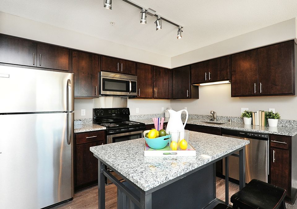 1st image of 815 9th Ave SE Unit 221