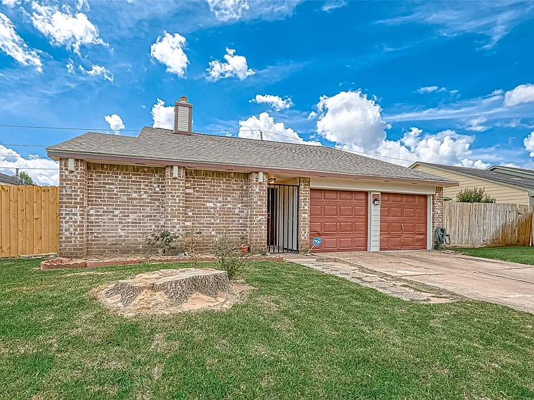 16319 La Luna Dr — Photo 3