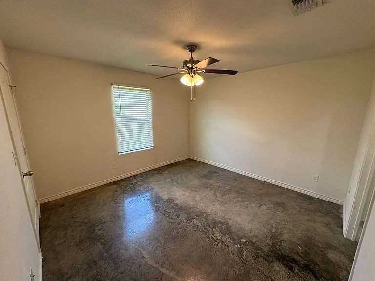 6115 Amelia Earhart Blvd — Photo 21