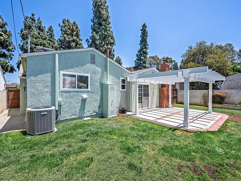 4913 Premiere Ave — Photo 43