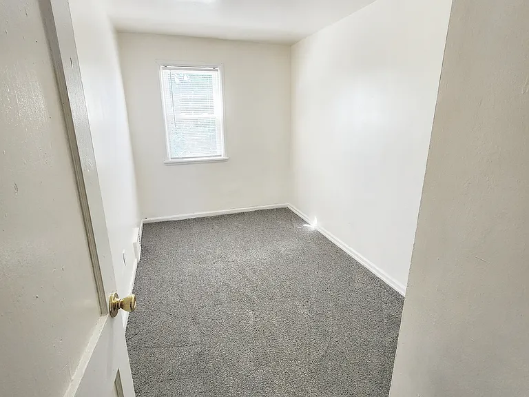 2601 N Heald St — Photo 27