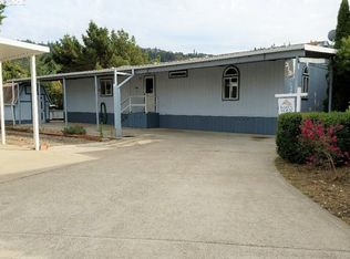 215 SE Twin Oaks Loop, Winston, OR 97496